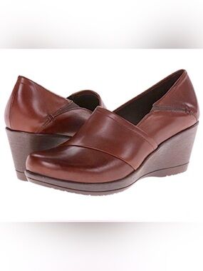 Dansko Womens Rosaline Wedge Heel Chestnut Brown Leather Medical Clogs 38